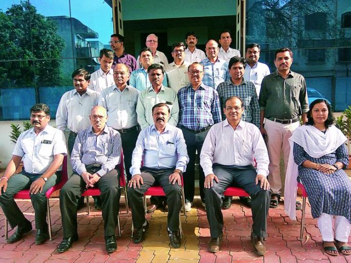 Mahavitaran: The role of Public Relations and Media in the consumer awareness is important | महावितरण : ग्राहक जागृतीत जनसंपर्क विभाग आणि माध्यमांची भूमिका महत्त्वपूर्ण Mahavitaran: The role of Public Relations and Media in the consumer awareness is important | महावितरण : ग्राहक जागृतीत जनसंपर्क विभाग आणि माध्यमांची भूमिका महत्त्वपूर्ण