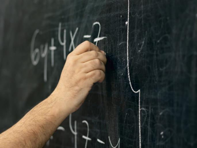 Symbiosis professor's remarks about Hindu gods lead to immediate suspension and arrest | हिंदू देवदेवतांविषयीचं वक्तव्य प्राध्यापकाला भोवलं, थेट निलंबनाची कारवाई आणि अटक