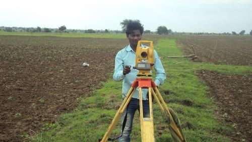 Rehabilitate the Gosikhurd project-affected Avarmara village | गोसेखुर्द प्रकल्पग्रस्त आवरमारा गावाचे पुनर्वसन करा