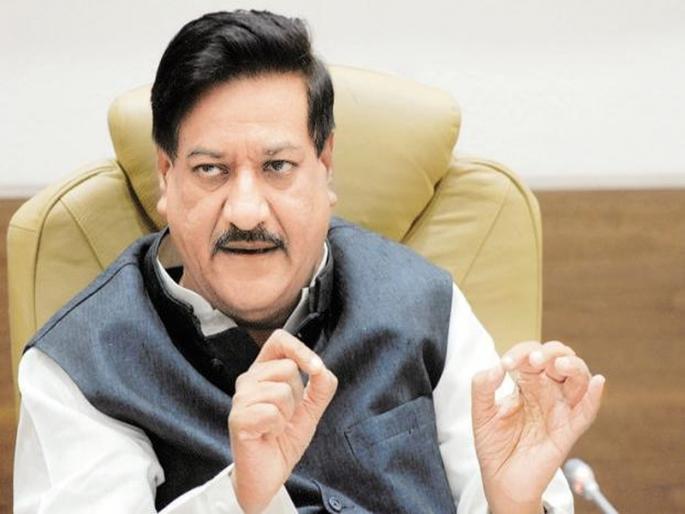 The super market of replacement and appointment in the state - the former chief minister | राज्यात बदली व नियुक्तीचा सुपर बाजार - माजी मुख्यमंत्री