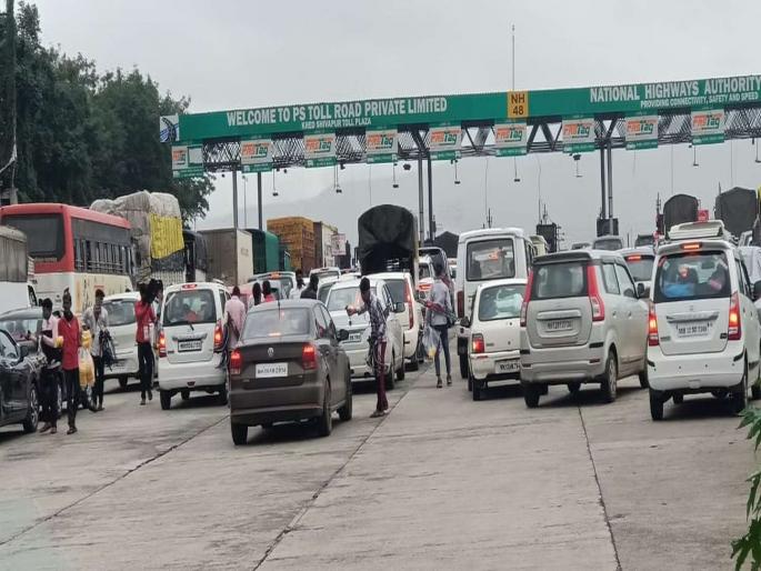 The amount deducted from FASTag will be refunded; The decision followed the anger of the servants | फास्टॅगमधून कापलेली रक्कम मिळणार परत; चाकरमान्यांच्या संतापानंतर निर्णय The amount deducted from FASTag will be refunded; The decision followed the anger of the servants | फास्टॅगमधून कापलेली रक्कम मिळणार परत; चाकरमान्यांच्या संतापानंतर निर्णय