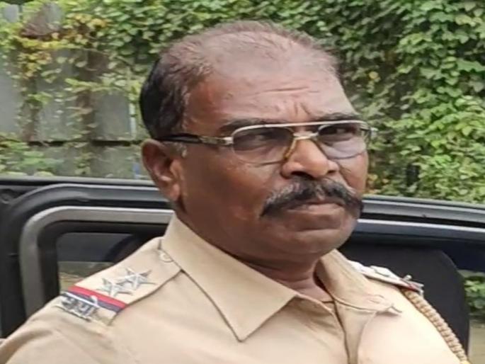 Due to help prisoner Ramesh kadam for going to home Psi pawar has dismissed in Thane | रमेश कदमांना तुरुंगातून फ्लॅटवर जाण्यास केलेली मदत पडली महागात, पोलिसावर बडतर्फीची कारवाई Due to help prisoner Ramesh kadam for going to home Psi pawar has dismissed in Thane | रमेश कदमांना तुरुंगातून फ्लॅटवर जाण्यास केलेली मदत पडली महागात, पोलिसावर बडतर्फीची कारवाई