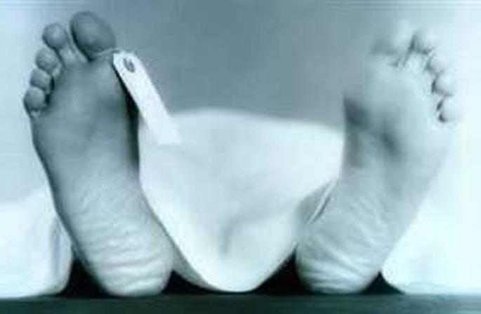 Obstacles of Postmartem to funeral together of Father and son | बाप लेकाच्या एकत्र अंत्यसंस्काराला शवविच्छेदनाचा अडसर Obstacles of Postmartem to funeral together of Father and son | बाप लेकाच्या एकत्र अंत्यसंस्काराला शवविच्छेदनाचा अडसर