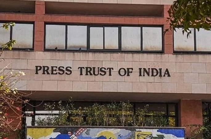 Central government fines PTI Rs 84 crore; Week deadline for clarification | केंद्र सरकारने ‘पीटीआय’ला ठोठावला ८४ कोटींचा दंड; स्पष्टीकरणासाठी आठवड्याची मुदत Central government fines PTI Rs 84 crore; Week deadline for clarification | केंद्र सरकारने ‘पीटीआय’ला ठोठावला ८४ कोटींचा दंड; स्पष्टीकरणासाठी आठवड्याची मुदत