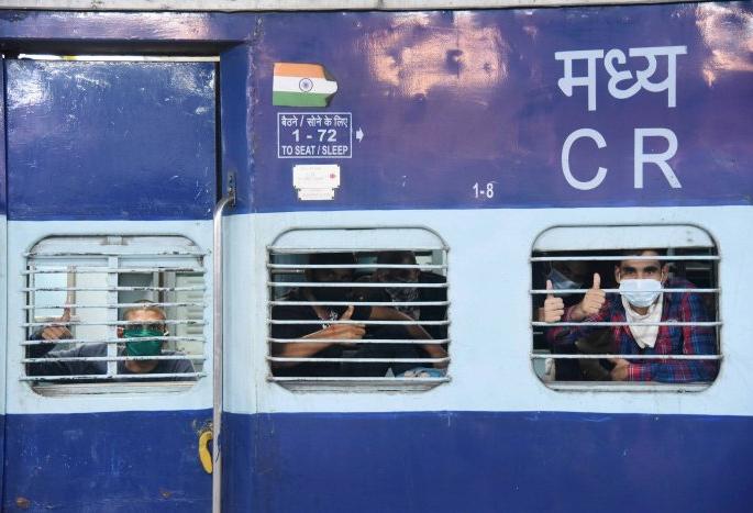 Lockdown News: Train from Panvel to Odisha canceled | Lockdown News: पनवेलहून ओडिशाला जाणारी रेल्वे रद्द