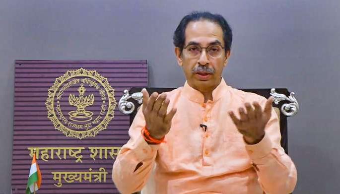 Fighting in danger: CM uddhav thackarey | कोरोनाविरुद्धची लढाई धोक्याच्या वळणावर : मुख्यमंत्री
