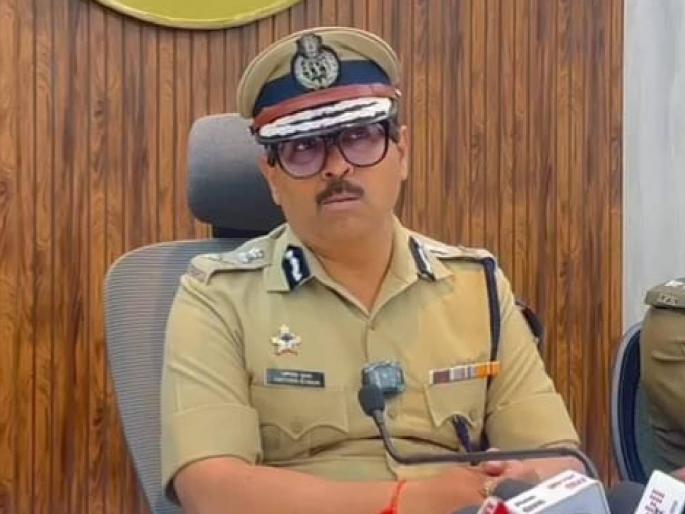 Wearing a helmet is mandatory! Compulsory wearing of helmets by Commissioner Amitesh Kumar | हेल्मेट घालणे अनिवार्य! आयुक्त अमितेश कुमारांकडून हेल्मेट सक्तीचे सूतोवाच Wearing a helmet is mandatory! Compulsory wearing of helmets by Commissioner Amitesh Kumar | हेल्मेट घालणे अनिवार्य! आयुक्त अमितेश कुमारांकडून हेल्मेट सक्तीचे सूतोवाच