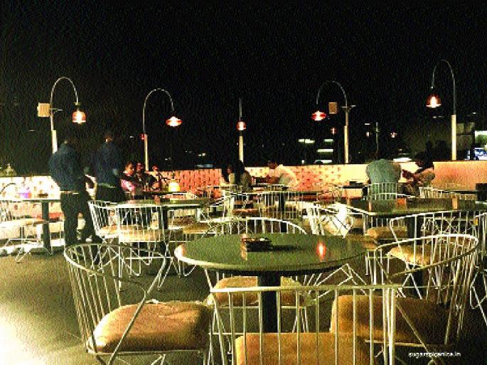 The restaurant's challenge is to challenge the safety of the restaurant, and the rules are being torn down | गच्चीवर रेस्टॉरंटमुळे सुरक्षेचे आव्हान, नियम पायदळी तुडवले जात असल्याचे सिद्ध  The restaurant's challenge is to challenge the safety of the restaurant, and the rules are being torn down | गच्चीवर रेस्टॉरंटमुळे सुरक्षेचे आव्हान, नियम पायदळी तुडवले जात असल्याचे सिद्ध