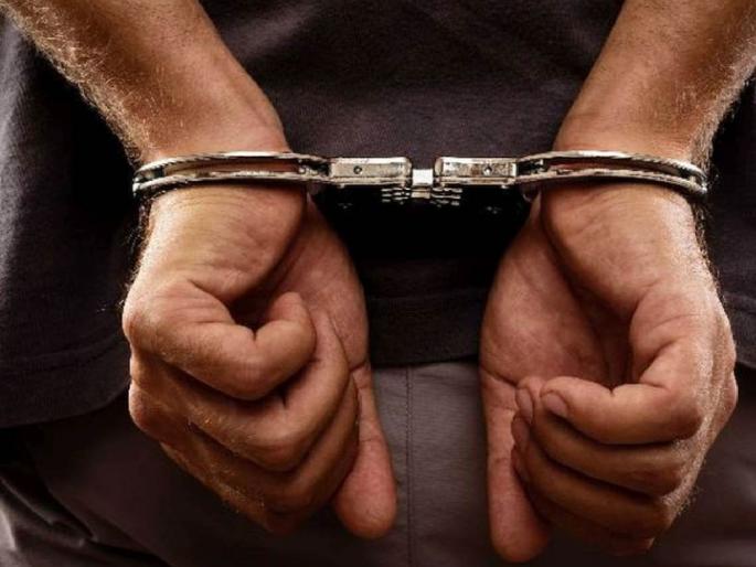 three arrested for buying and selling ganja two absconding in nagpur | गांजाची विक्री-खरेदी करणारे तीघे अटकेत, दोन फरार three arrested for buying and selling ganja two absconding in nagpur | गांजाची विक्री-खरेदी करणारे तीघे अटकेत, दोन फरार