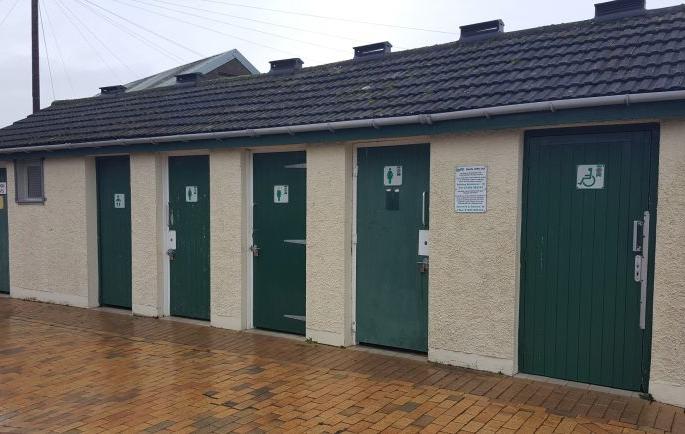 Proposal for the public toilets in Akola city on paper | अकोला शहरातील स्वच्छतागृहांचा प्रस्ताव कागदावर