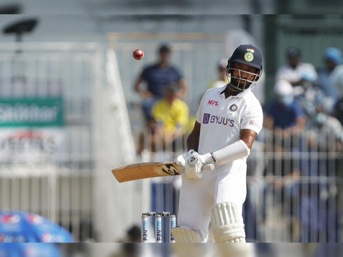 IND vs ENG, 2nd Test : BCCI confirmed that Cheteshwar  Pujara won't be fielding today as he was hit on the hand while batting on Day 1 | India vs England, 2nd Test : टीम इंडियाची चिंता वाढवणारी बातमी; दुखापतीमुळे प्रमुख फलंदाज मैदानाबाहेर!