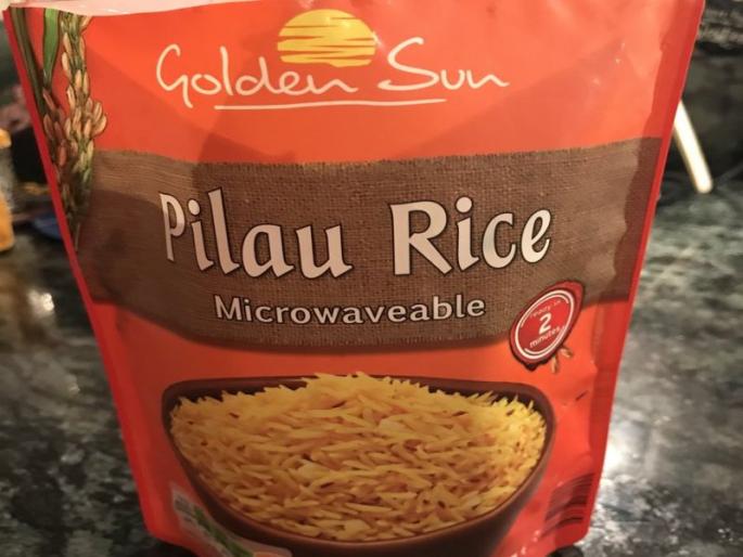 The dead rats in the closing packet of the bridge, the customer shared the photo! | पुलावाच्या बंद पॅकेटमध्ये मेलेला उंदीर, ग्राहकाने फोटो केला शेअर!