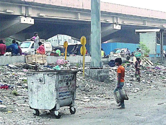 Problems in the Sanpada Station area | सानपाडा स्टेशन परिसराला समस्यांचा विळखा Problems in the Sanpada Station area | सानपाडा स्टेशन परिसराला समस्यांचा विळखा