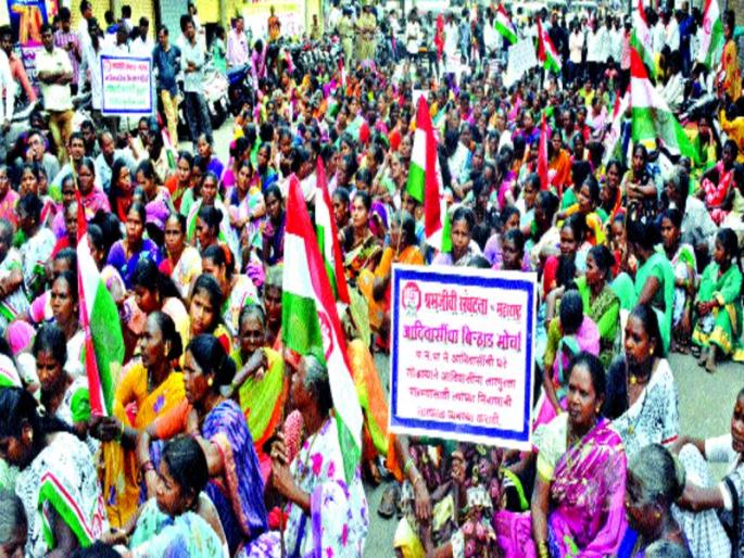 Hundred Front of Shramajeev: Attack on tribal KDMC | श्रमजीवीचा बि-हाड मोर्चा :आदिवासींचा केडीएमसीवर हल्लाबोल Hundred Front of Shramajeev: Attack on tribal KDMC | श्रमजीवीचा बि-हाड मोर्चा :आदिवासींचा केडीएमसीवर हल्लाबोल