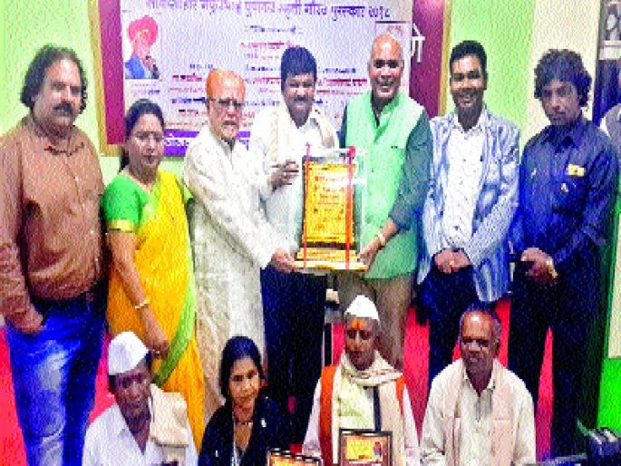 Raghuvir Khedkar news | ‘पिंजरा’ चित्रपटापासून तमाशाचा -हास - रघुवीर खेडकर Raghuvir Khedkar news | ‘पिंजरा’ चित्रपटापासून तमाशाचा -हास - रघुवीर खेडकर