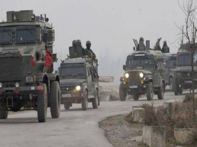 The possibility of terrorist attacks on Srinagar highway, red alert issued | श्रीनगर हायवेवर पुन्हा दहशतवादी हल्ल्याची शक्यता, रेड अलर्ट केला जारी