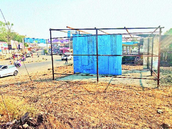 Order of Hathoda, Sub Divisional Officer, AYUSH Prasad, to return to encroachment | अतिक्रमणांवर पुन्हा पडणार हातोडा, उपविभागीय अधिकारी आयुष प्रसाद यांचे आदेश Order of Hathoda, Sub Divisional Officer, AYUSH Prasad, to return to encroachment | अतिक्रमणांवर पुन्हा पडणार हातोडा, उपविभागीय अधिकारी आयुष प्रसाद यांचे आदेश