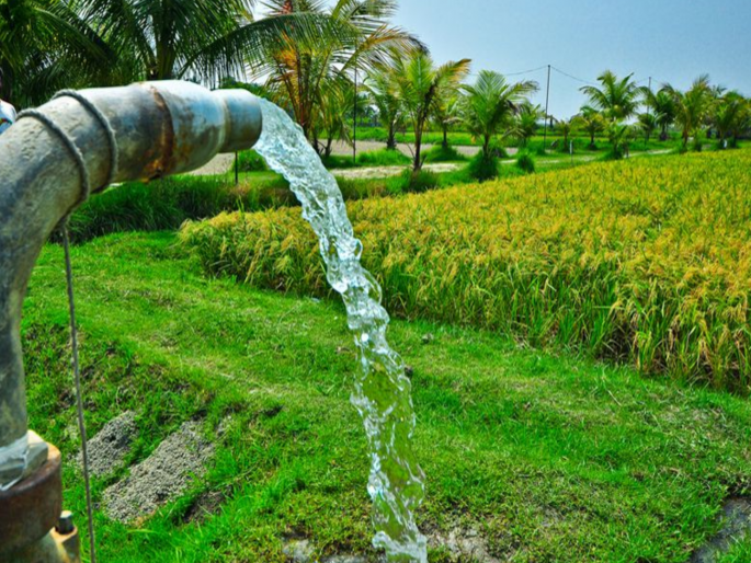 Farmers install capacitors to water motors and save 30 percent of electricity! | शेतकऱ्यांनो पाण्याच्या मोटारला कपॅसिटर बसवा अन् ३० टक्के वीज वाचवा ! Farmers install capacitors to water motors and save 30 percent of electricity! | शेतकऱ्यांनो पाण्याच्या मोटारला कपॅसिटर बसवा अन् ३० टक्के वीज वाचवा !