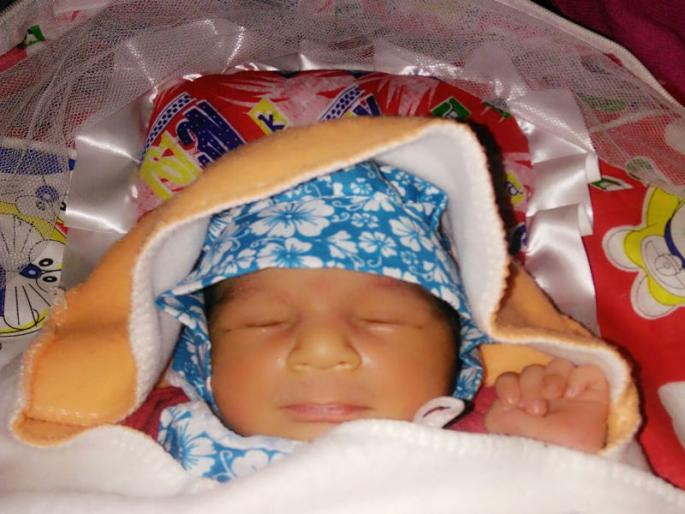 Female pregnant woman in Ola cab, | ओला कॅबमध्येच झाली महिलेची प्रसुती Female pregnant woman in Ola cab, | ओला कॅबमध्येच झाली महिलेची प्रसुती