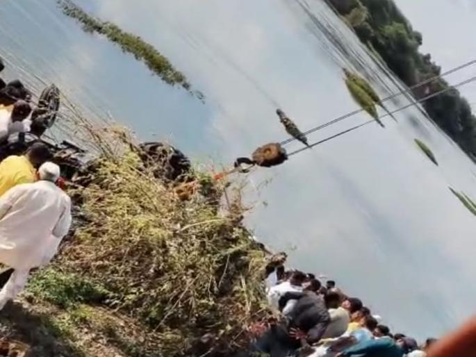 Pune: Tractor falls into river after falling off embankment at Pimplesooty, minor boy dies | Pune: पिंपळसूटी येथे बांधाऱ्यावरून ट्रकटर घोड नदीत कोळसळा, अल्पवयीना मुलाचा मृत्यू  