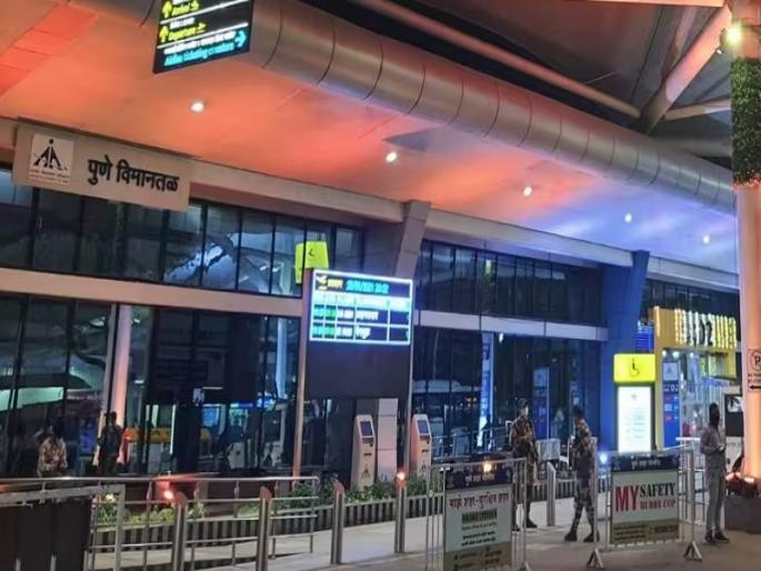 Pune Airport Plane wrecked after collision with tug truck 180 passengers survived; Accident of Pune to Delhi flight averted | Pune Airport: टग ट्रकच्या धडकेत विमानाला भगदाड; १८० प्रवासी वाचले; पुणे ते दिल्ली विमानाचा अपघात टळला Pune Airport Plane wrecked after collision with tug truck 180 passengers survived; Accident of Pune to Delhi flight averted | Pune Airport: टग ट्रकच्या धडकेत विमानाला भगदाड; १८० प्रवासी वाचले; पुणे ते दिल्ली विमानाचा अपघात टळला