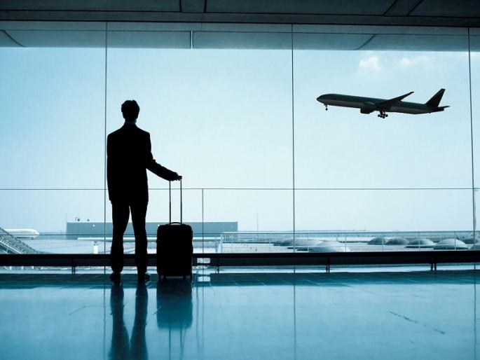 he went airport got stuck job in canada usa crime news pune airport | Pune: कॅनडात नोकरी लागल्याचे सांगून तो विमानतळावर गेला अन् अडकला he went airport got stuck job in canada usa crime news pune airport | Pune: कॅनडात नोकरी लागल्याचे सांगून तो विमानतळावर गेला अन् अडकला