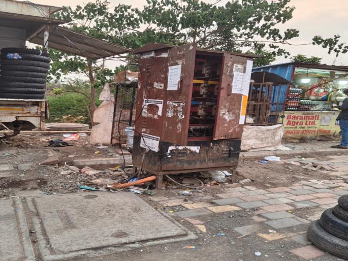 pimpari-chinchwad Electricity theft again near Mahavitaran in Bhosari; Is action just a drama? | भोसरीतील महावितरणजवळ पुन्हा वीजचोरी; कारवाईचे केवळ नाटक ? pimpari-chinchwad Electricity theft again near Mahavitaran in Bhosari; Is action just a drama? | भोसरीतील महावितरणजवळ पुन्हा वीजचोरी; कारवाईचे केवळ नाटक ?