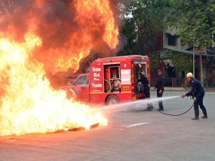 Fire brigade Employees number inadequate : 472 posts vacant | अग्निशमन दलाकडे जवानांची संख्या अपुरी : तब्बल ४७२ पदे रिक्त Fire brigade Employees number inadequate : 472 posts vacant | अग्निशमन दलाकडे जवानांची संख्या अपुरी : तब्बल ४७२ पदे रिक्त