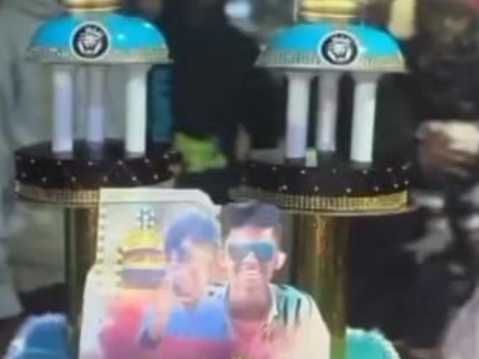 Youth who celebrated the birthday of a criminal in jail arrested | पुण्यात जेलमधील 'भाई'च्या बर्थ डेला कारागृहाच्या प्रतिकृतीचा केक; भाईच्या पंटरची रवानगीही तुरुंगात Youth who celebrated the birthday of a criminal in jail arrested | पुण्यात जेलमधील 'भाई'च्या बर्थ डेला कारागृहाच्या प्रतिकृतीचा केक; भाईच्या पंटरची रवानगीही तुरुंगात