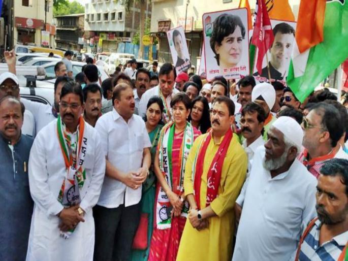 Today Congress campaign will be start for the no candidate condition in Pune | पुण्यात विना उमेदवार काँग्रेसच्या प्रचाराचा नारळ फुटला Today Congress campaign will be start for the no candidate condition in Pune | पुण्यात विना उमेदवार काँग्रेसच्या प्रचाराचा नारळ फुटला