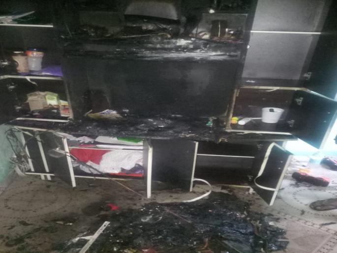 Fire at Kondhva Pune | नशीब ! जाग आली आणि जीव वाचला  Fire at Kondhva Pune | नशीब ! जाग आली आणि जीव वाचला