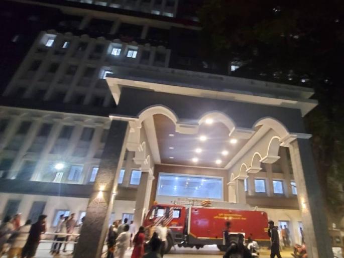 Fire at Sassoon Hospital under control Patient safety | ससून रुग्णालयातील आग आटोक्यात; रुग्ण सुरक्षित Fire at Sassoon Hospital under control Patient safety | ससून रुग्णालयातील आग आटोक्यात; रुग्ण सुरक्षित