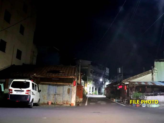 Firing in the air at Ramnagar in Warje Malwadi of Pune as Three people came on a bike | धक्कादायक! पुण्यातील वारजे माळवाडीच्या रामनगरमध्ये हवेत गोळीबार; दुचाकीवर आले होते तीन जण Firing in the air at Ramnagar in Warje Malwadi of Pune as Three people came on a bike | धक्कादायक! पुण्यातील वारजे माळवाडीच्या रामनगरमध्ये हवेत गोळीबार; दुचाकीवर आले होते तीन जण