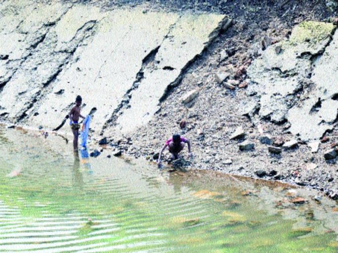 Canal in Pune at 15 places dangerous condition | पुण्यातील कालवा १५ ठिकाणी धोकादायक Canal in Pune at 15 places dangerous condition | पुण्यातील कालवा १५ ठिकाणी धोकादायक