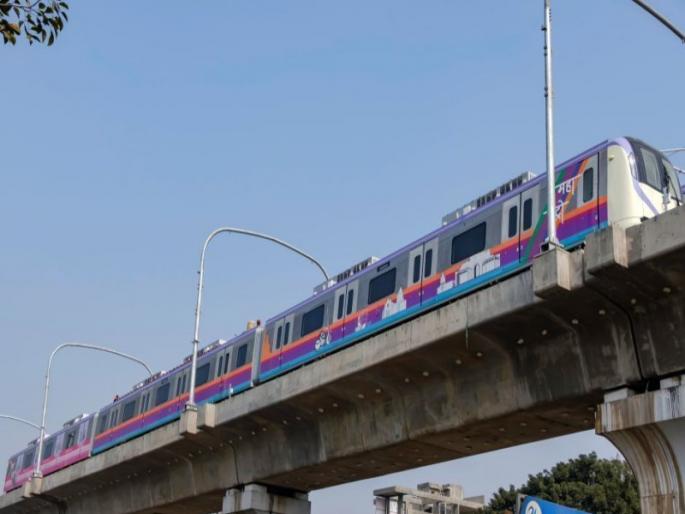 Metrocard one but commuter benefits two Smart ticket purchase of 13 thousand Punekars | Pune Metro: मेट्रोकार्ड एक, पण प्रवाशांचे फायदे दोन; १३ हजार पुणेकरांची स्मार्ट तिकिट खरेदी Metrocard one but commuter benefits two Smart ticket purchase of 13 thousand Punekars | Pune Metro: मेट्रोकार्ड एक, पण प्रवाशांचे फायदे दोन; १३ हजार पुणेकरांची स्मार्ट तिकिट खरेदी
