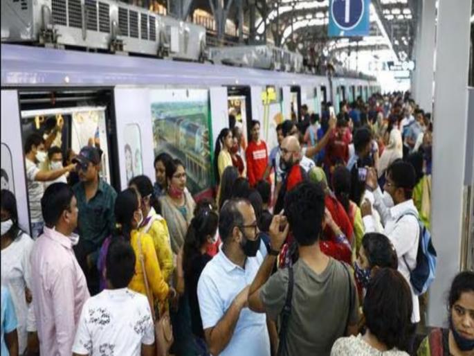 pune metro benefits from PMP ticket price hike; Metro ridership increases by nearly eight lakh | पीएमपीने वाढविलेल्या तिकीट दरामुळे मेट्रोला फायदा;तब्बल आठ लाख मेट्रो प्रवासी वाढले pune metro benefits from PMP ticket price hike; Metro ridership increases by nearly eight lakh | पीएमपीने वाढविलेल्या तिकीट दरामुळे मेट्रोला फायदा;तब्बल आठ लाख मेट्रो प्रवासी वाढले