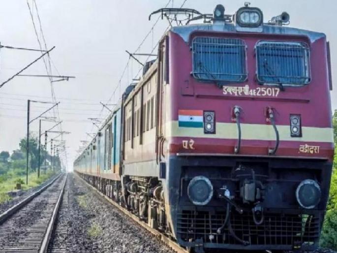 The doubling of 280 km railway track between Pune Miraj was completed after nine years | पुणे-मिरज रेल्वेमार्गाचे दुहेरीकरण पूर्ण; नवीन वर्षात गाड्या वाढणार, आज सुरक्षा आयुक्तांकडून पाहणी The doubling of 280 km railway track between Pune Miraj was completed after nine years | पुणे-मिरज रेल्वेमार्गाचे दुहेरीकरण पूर्ण; नवीन वर्षात गाड्या वाढणार, आज सुरक्षा आयुक्तांकडून पाहणी