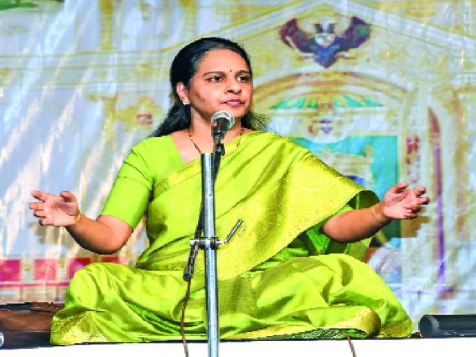 Dindi launches music concert | दिंडीने संगीत संमेलनाला सुरूवात Dindi launches music concert | दिंडीने संगीत संमेलनाला सुरूवात