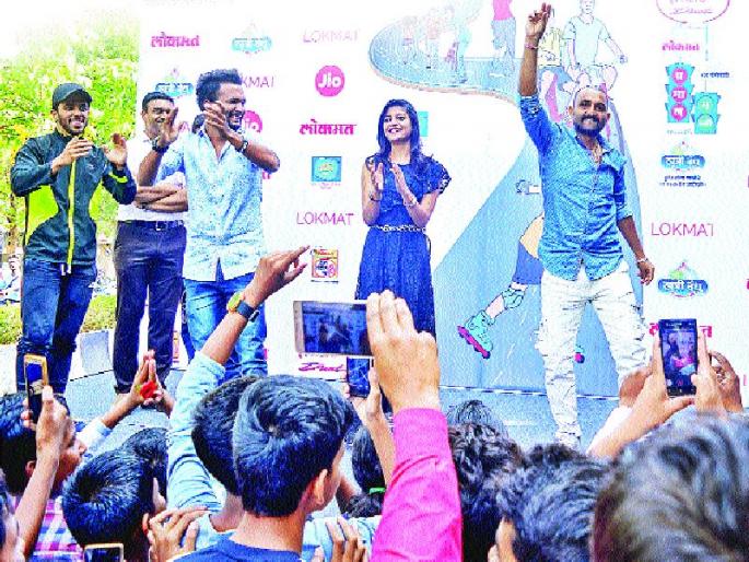 'Lokmat' initiative: Kids with cine actors do work! | ‘लोकमत’चा उपक्रम : सिनेकलाकारांसोबत मुलांनी केली धमाल!