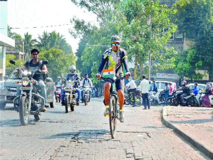 A 'Golden Quadrilateral' | ध्येयवेड्या तरुणाचे भारतभर ‘सोनेरी चतुर्भुज’ A 'Golden Quadrilateral' | ध्येयवेड्या तरुणाचे भारतभर ‘सोनेरी चतुर्भुज’