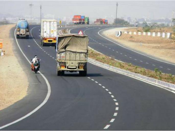 There are 9 1 roads in Solapur city | सोलापूर शहरातील ९१ रस्ते होताहेत चकाचक