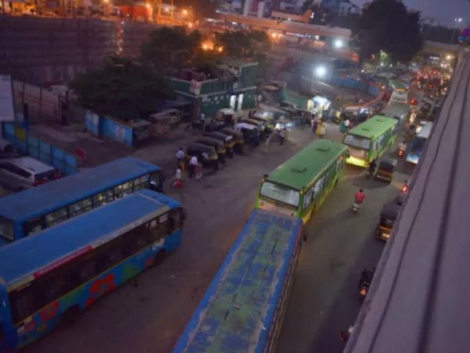 firing incident in swargate area one person injured | स्वारगेट परिसरात गोळीबाराची घटना; दुचाकीस्वार जखमी