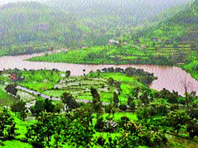 Tourists' rise in Pokhri Ghat | पोखरी घाटात पर्यटकांची वर्दळ Tourists' rise in Pokhri Ghat | पोखरी घाटात पर्यटकांची वर्दळ