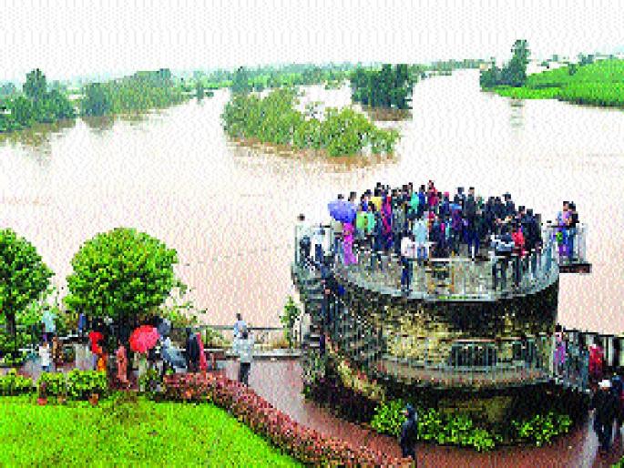 The state received more rainfall than the average | राज्यात सरासरीपेक्षा अधिक पाऊस The state received more rainfall than the average | राज्यात सरासरीपेक्षा अधिक पाऊस