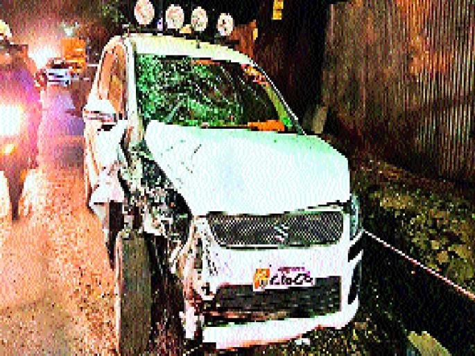 Six vehicles hit by motor, both of them died | मोटारीने ठोकरले सहा वाहनांना, दोघांचा मृत्यू Six vehicles hit by motor, both of them died | मोटारीने ठोकरले सहा वाहनांना, दोघांचा मृत्यू