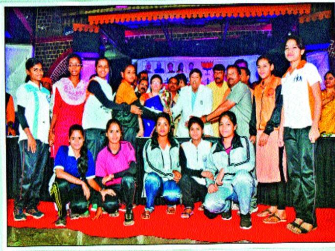 CM Cup competition: Prathamesh Paithankar, Yamuna Ladaktala double crown | सीएम चषक स्पर्धा : प्रथमेश पैठणकर, यमुना लडकतला दुहेरी मुकुट CM Cup competition: Prathamesh Paithankar, Yamuna Ladaktala double crown | सीएम चषक स्पर्धा : प्रथमेश पैठणकर, यमुना लडकतला दुहेरी मुकुट