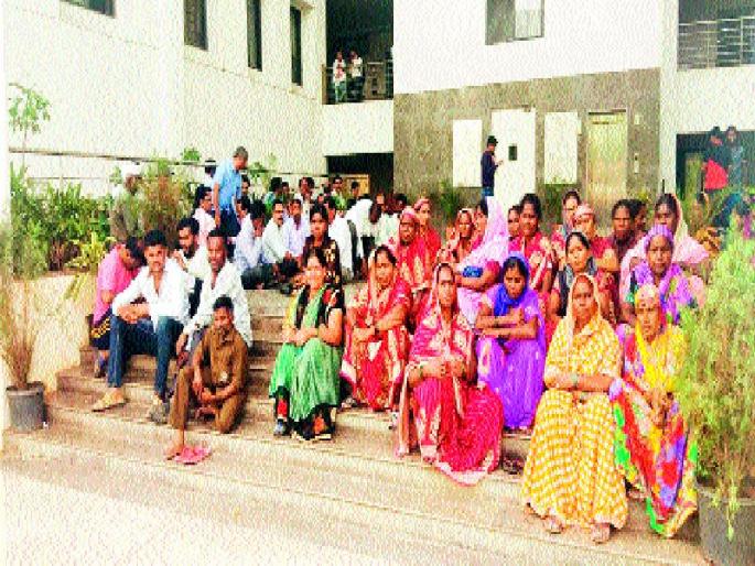 Baramati news | बारामतीच्या मुख्याधिकाऱ्यांना नगरसेवकांची ‘दादागिरी’ Baramati news | बारामतीच्या मुख्याधिकाऱ्यांना नगरसेवकांची ‘दादागिरी’