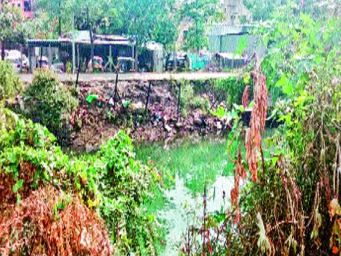 Canal sprays in Hadapsar also, pune canal | हडपसरमध्ये फुटू शकतो कालवा Canal sprays in Hadapsar also, pune canal | हडपसरमध्ये फुटू शकतो कालवा