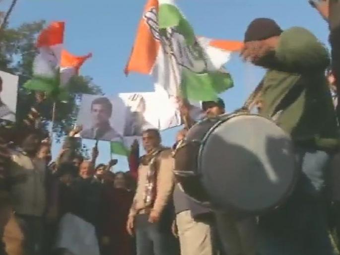 Breakthrough in a triangular match in Punjab will be the decisive factor | पंजाबमध्ये त्रिकोणी लढतीत मतविभाजन ठरणार निर्णायक Breakthrough in a triangular match in Punjab will be the decisive factor | पंजाबमध्ये त्रिकोणी लढतीत मतविभाजन ठरणार निर्णायक