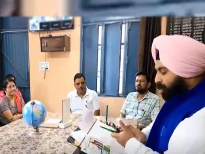 Punjab Education Minister Harjot Singh Bains visited a girls' school and found the principal drunk | कन्याशाळेत मुख्याध्यापक दारूच्या नशेत; अचानक शिक्षण मंत्र्यांचा दौरा अन् झाला खुलासा   Punjab Education Minister Harjot Singh Bains visited a girls' school and found the principal drunk | कन्याशाळेत मुख्याध्यापक दारूच्या नशेत; अचानक शिक्षण मंत्र्यांचा दौरा अन् झाला खुलासा